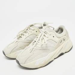 مملوكة مسبقًا Yeezy x Adidas Yeezy Boost 700 Analog Size 36.5 Grey Mesh and Suede Low Top Sneakers