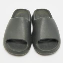 Pre Owned Yeezy x Adidas Onyx Size 36.5 Grey Rubber Flat Slide