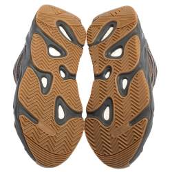 Pre Owned حذاء رياضي ييزي x أديداس بوست 700 ڨي2 غيودي جلد ونوبوك رصاصي مقاس 42 