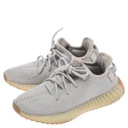 Pre Owned حذاء رياضي ييزي x أديداس بوست 350 ڨي2 سيسامي قماش تريكو رصاصي مقاس 38