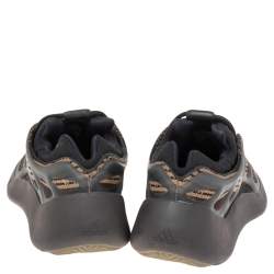 Pre Owned حذاء رياضي ييزي x أديداس  V3 700  مطاط وتريكو بني / أسود مقاس 40