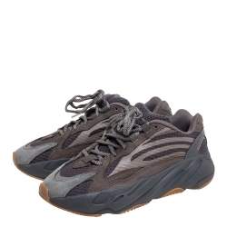 Pre Owned Yeezy x adidas Grey Fabric And Nubuck Yeezy 700 Sneakers Size 40 2/3