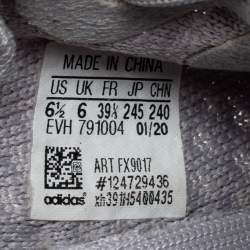 Pre Owned حذاء رياضي ييزي x أديداس بوست 350 ڨي2 تايل لايت قماش تريكو رصاصي مقاس 39.5