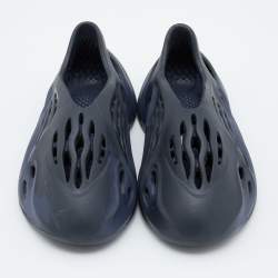 Pre Owned حذاء رياضي ييزي x أديداس بوست ساند رانر مطاط فوم أسود مقاس 40