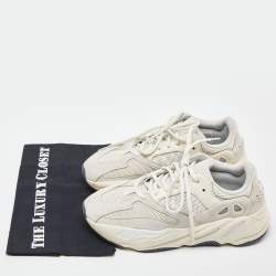 Pre Owned Yeezy x Adidas Cream Suede and Mesh Boost 700 Analog Sneakers Size 40 2/3