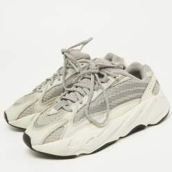Pre Owned Yeezy x Adidas Grey/Off-White Knit Fabric and Leather Boost 700 V2 Static Sneakers Size 38 2/3