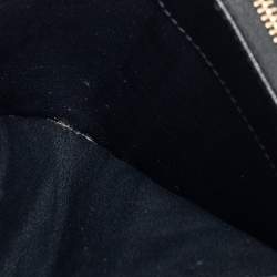 مملوكة مسبقًا Saint Laurent Black Matelassé Leather Monogram Compact Wallet