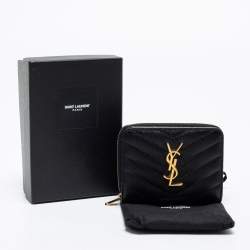 مملوكة مسبقًا Saint Laurent Black Matelassé Leather Monogram Compact Wallet