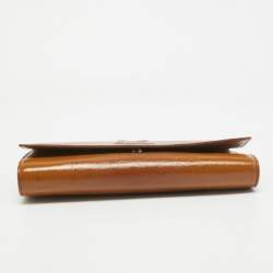 مملوكة مسبقًا Yves Saint Laurent Brown Patent Leather Belle De Jour Flap Clutch