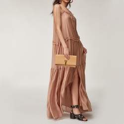 مملوكة مسبقًا Yves Saint Laurent Beige Leather Y Line Flap Clutch