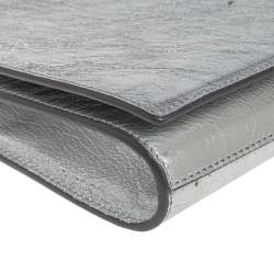 Pre Owned حقيبة كلتش أيف سان لوران بل دو جور جلد لامعة فضي