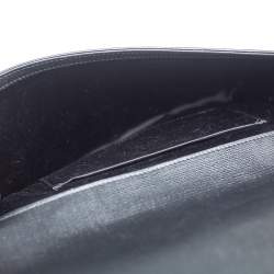 مملوكة مسبقًا Yves Saint Laurent Black Textured Leather Y-Ligne Clutch