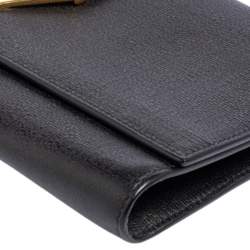 مملوكة مسبقًا Yves Saint Laurent Black Leather Large Chyc Clutch