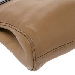 Pre Owned حقيبة كلتش ايف سان لوران كوكتيل جلد وجلد لامع أسود/بيج كبيرة الحجم.