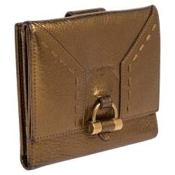 Pre Owned محفظة ايف سان لوران موس جلد ذهبي ميتاليك مضغوظة