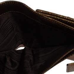 Pre Owned محفظة ايف سان لوران موس جلد ذهبي ميتاليك مضغوظة