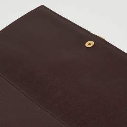 مملو كة مسبقًا Yves Saint Laurent Burgundy Leather Ligne Y Clutch