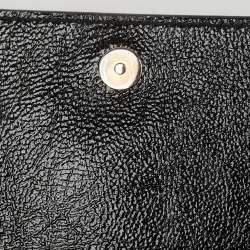 مملوكة مسبقًا حقيبة كلتش سان لوران باريس بيل دي جور جلد لامع أخضر بقلاب