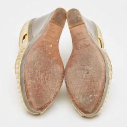 Pre Owned حذاء كعب عالي إيف سان لوران جلد و شامواه ذهبي/فضي مقدمة مفتوحة إسفين مقاس 37.5