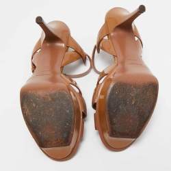 مملوكة مسبقًا Yves Saint Laurent Beige Patent Leather Platform Sandals Size 39.5