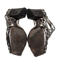 مملوكة مسبقًا Yves Saint Laurent Metallic Grey Strappy Cage Sandals Size 36