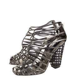 مملوكة مسبقًا Yves Saint Laurent Metallic Grey Strappy Cage Sandals Size 36