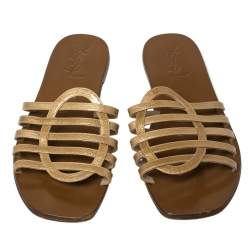 مملوكة مسبقًا صندل سلايد إيف سان لوران جلد لامع بيج منقوش بسيور مقاس 41