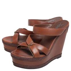 Pre Owned صندل أيف سان لوران كعب روك سلايد نعل سميك جلد بني مقاس 40