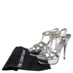 Pre Owned صندل ايف سان لوران تريبوت جلد فضي نعل سميك مقاس 37