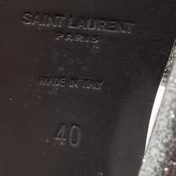 Pre Owned صندل سان لوران جلد فضي ميتاليك بنعل سميك وحزام كاحل مقاس 40