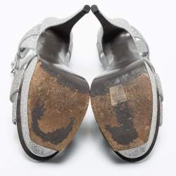 Pre Owned صندل سان لوران جلد فضي ميتاليك بنعل سميك وحزام كاحل مقاس 40