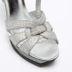 Pre Owned صندل سان لوران جلد فضي ميتاليك بنعل سميك وحزام كاحل مقاس 40