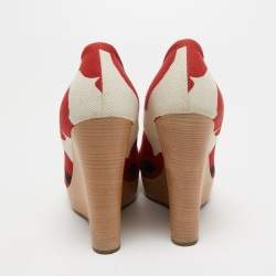 مملوكة مسبقًا Yves Saint Laurent Red/White Flower Print Canvas Wedge Pumps Size 40
