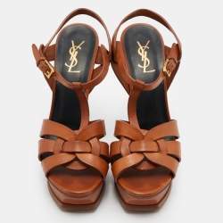 Pre Owned صندل سان لوران جلد فضي ميتاليك بنعل سميك وحزام كاحل مقاس 40