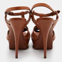 Pre Owned صندل سان لوران جلد فضي ميتاليك بنعل سميك وحزام كاحل مقاس 40