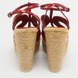 مملوكة مسبقًا Yves Saint Laurent Red Patent Wedge Ankle Sandals Size 39.5
