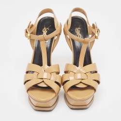 Pre Owned صندل إيف سان لوران تربيوت جلد بيج لامع نعل سميك مقاس 39.5