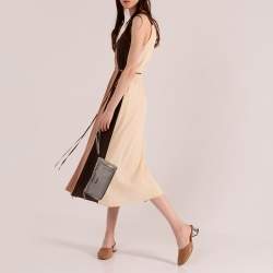 Pre Owned Zadig and Voltaire Grey Leather Skull Studded Wristlet Pouch