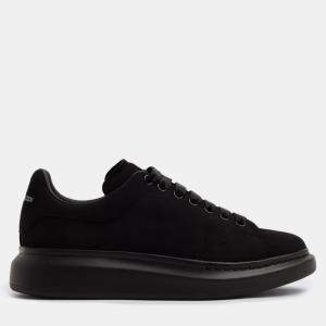 مملوكة مسبقًا Alexander McQueen Oversized Sneaker Triple Black Size 46