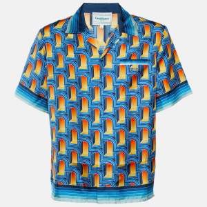 مملوكة مسبقًا قميص كازابلانكا حرير مطبوع أزرق لارش دي نوي بأكمام قصيرة مقاس متوسط (ميديم)