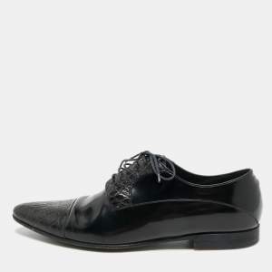 مملوكة مسبقًا Dolce & Gabbana Size 42 Black Crocodile Leather and Patent Leather Lace Up Derby