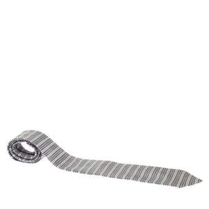  ربطة عنق تقليدية ايرمنيجيلدو زينيا حرير بنقوش مخططة مونوكرومية