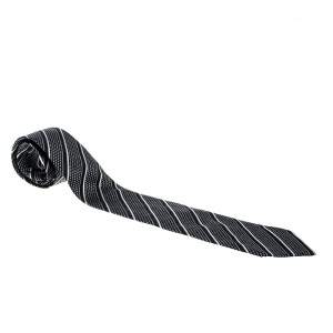 Pre Owned Giorgio Armani Vintage Black Diagonal Striped Silk Jacquard Traditional Tie