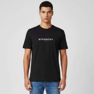 Pre Owned Givenchy Black Reversed Logo Graphic Oversized Jersey T-Shirt M