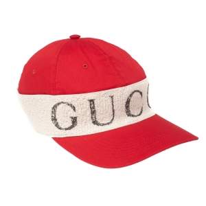 قبعة بيسبول غوتشي كانفاس أحمر/أوف وايت بالشعار مقاس كبير - لارج
