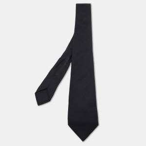 Pre Owned Hermès Black Herringbone Patterned Jacquard Silk Tie