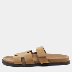 مملوكة مسبقًا Hermès Beige Leather and Suede Chypre Flat Sandals Size 46