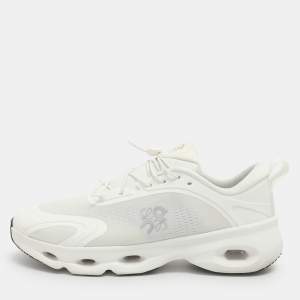 Pre Owned حذاء رياضي لويفي أون كلو د سولو قماش بطبقة بيضاء بمقاس 41