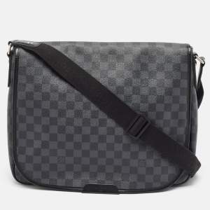 Louis Vuitton Damier Graphite Canvas Daniel GM Messenger Bag