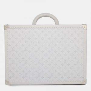 Louis Vuitton White Monogram Taiga Leather Bisten Size 50